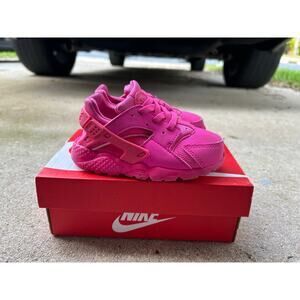 Nike HUARACHE TD size 7